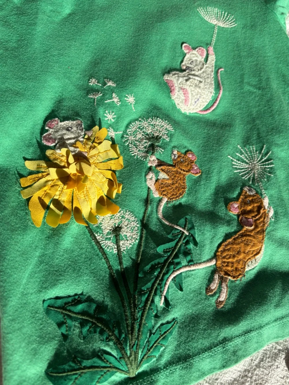 Mini Boden Puff Sleeve Appliqué Tee in Aloe with Mice & Dandelion - Picture 4 of 7